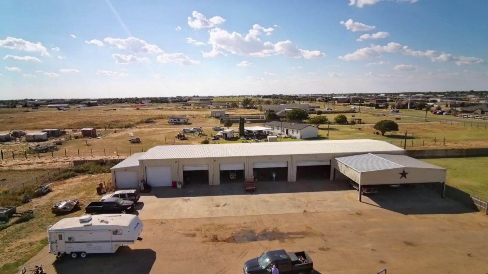 2811 Woodrow Road Lubbock, TX 79423 - Photo 4 of 69 4758137623985286774