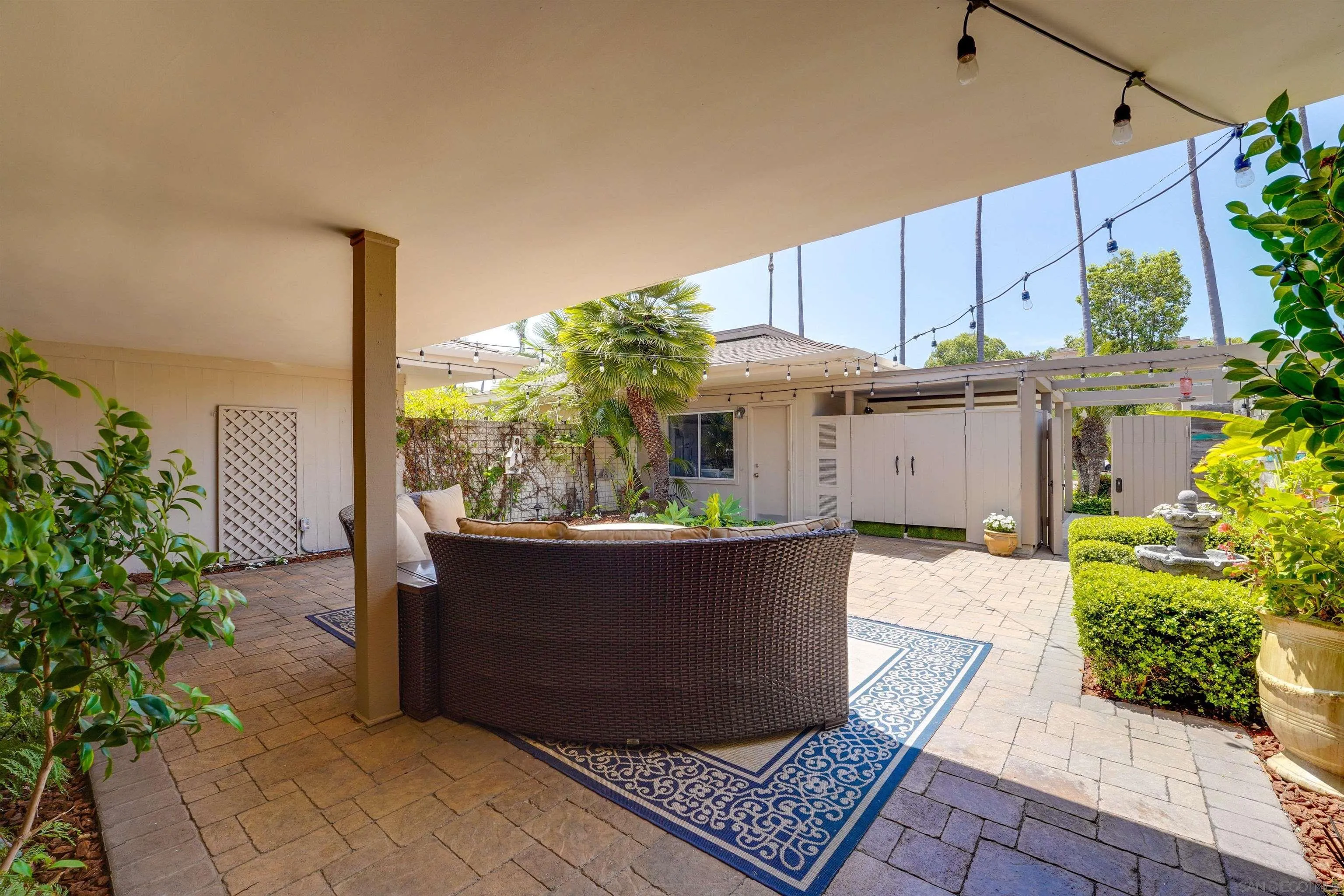 129 Cancha De Golf Rancho Santa Fe, CA 92091 - Photo 3 of 31