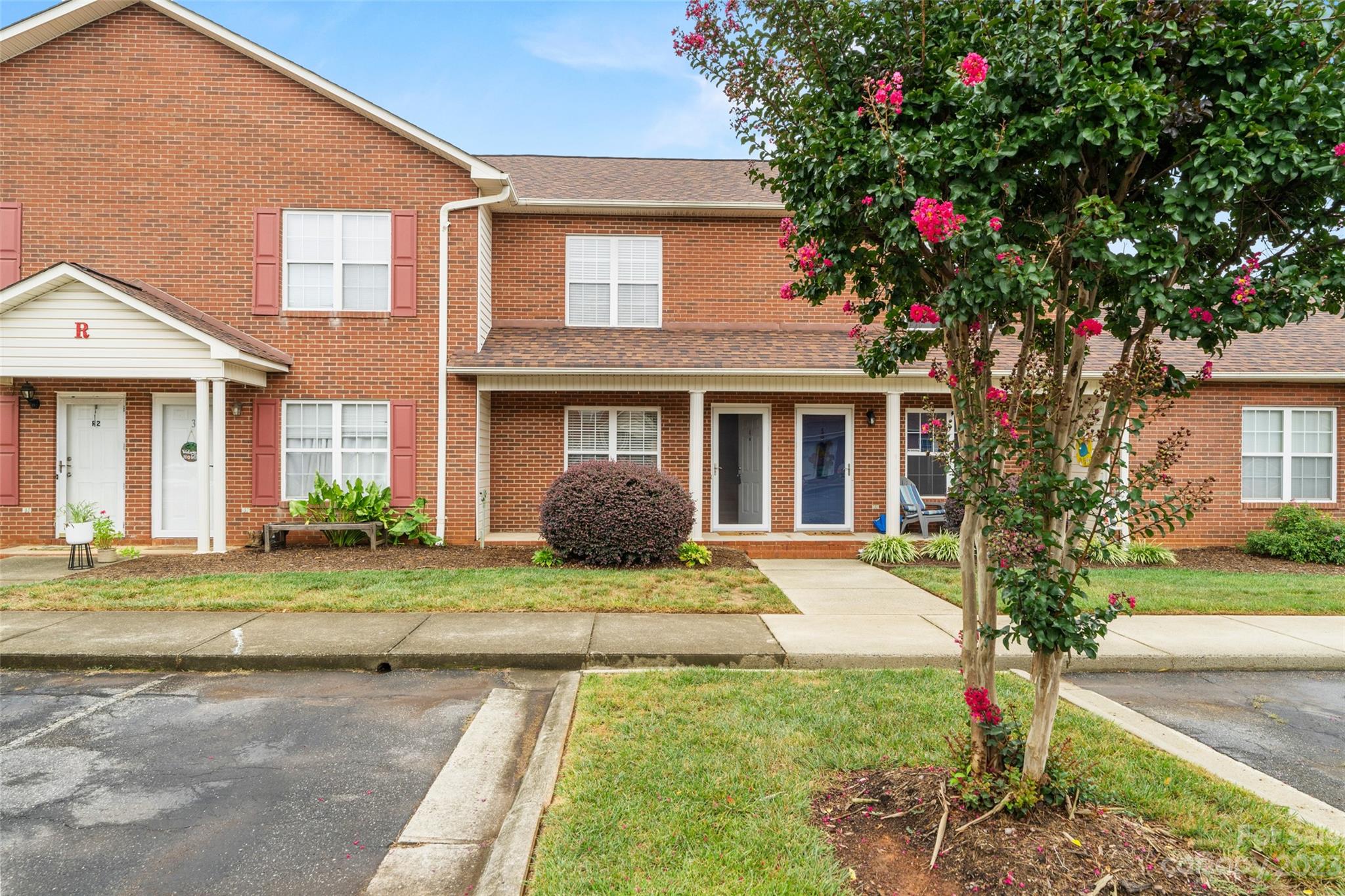 102 Brandywine Drive Northeast, Unit R4 Conover, NC 28613 - Photo 1 of 22 Gallery Image 1