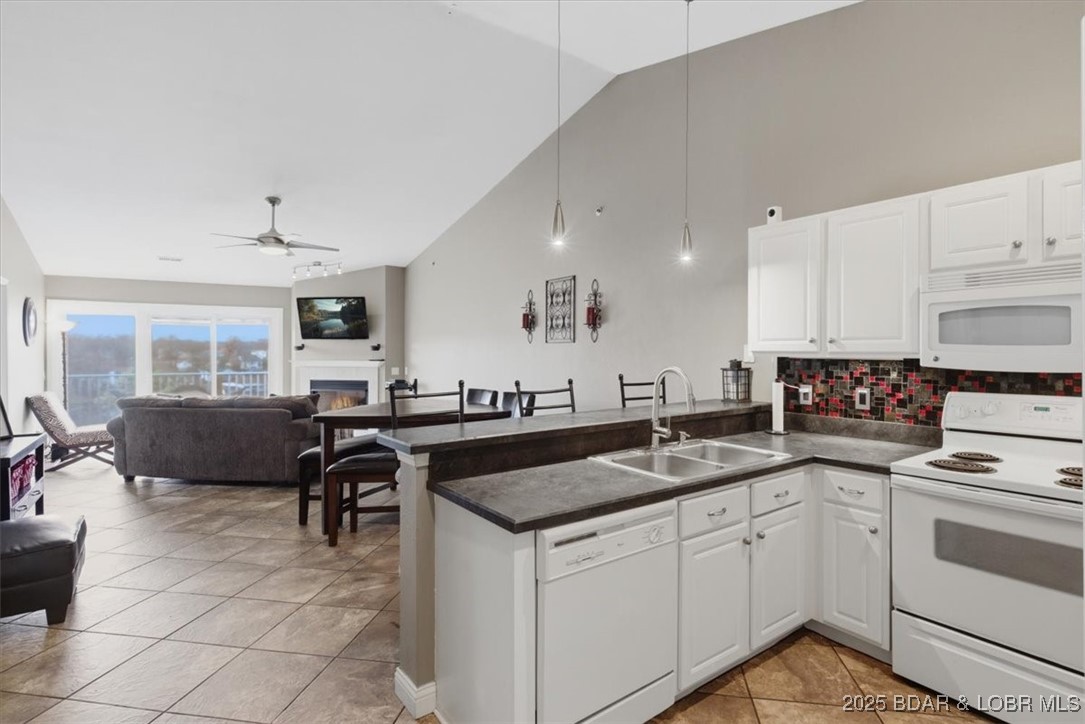 Top Floor Unit with Great Views