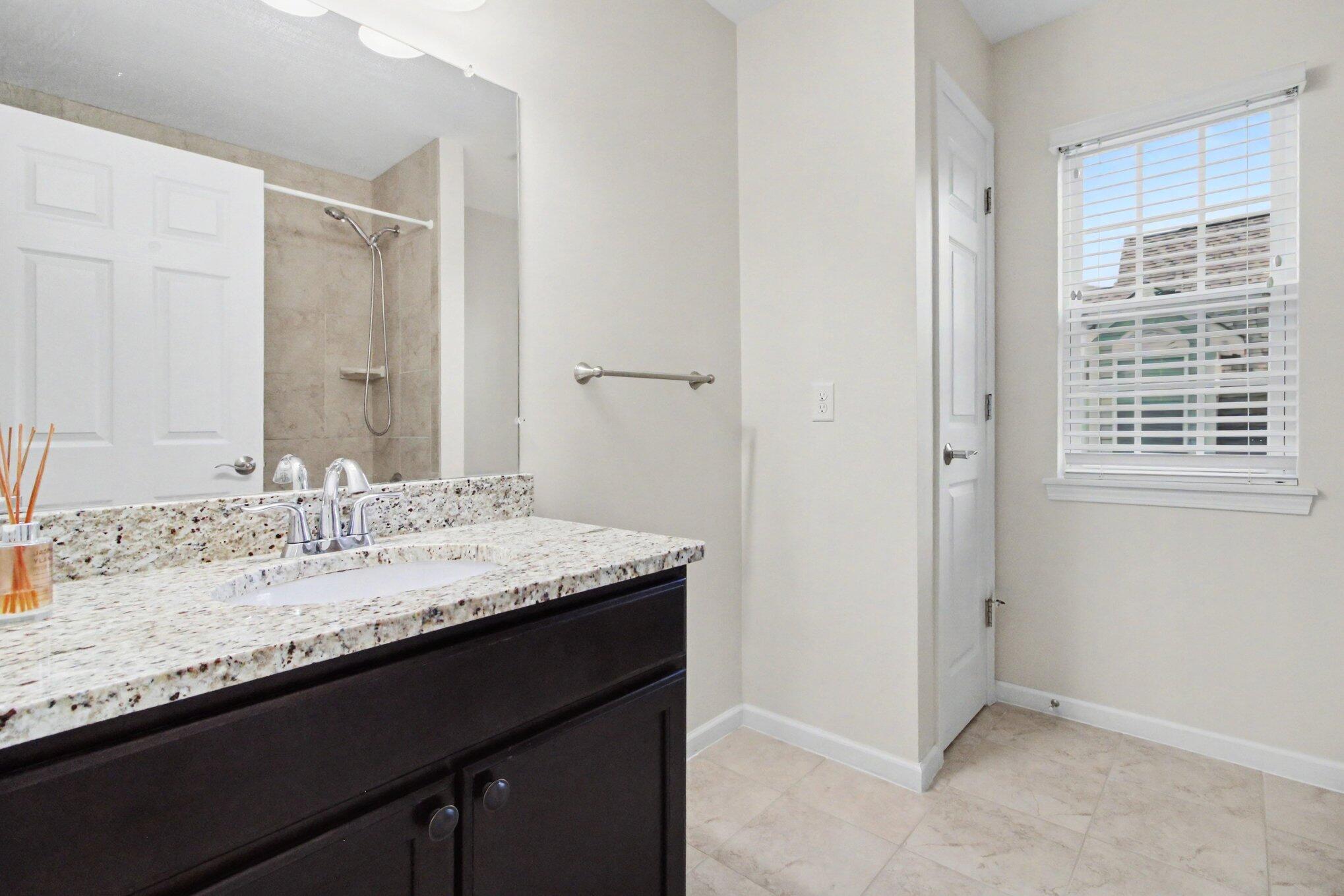 41574 Mitchell Road Novi, MI 48377 - Photo 18 of 27 020_file_6661