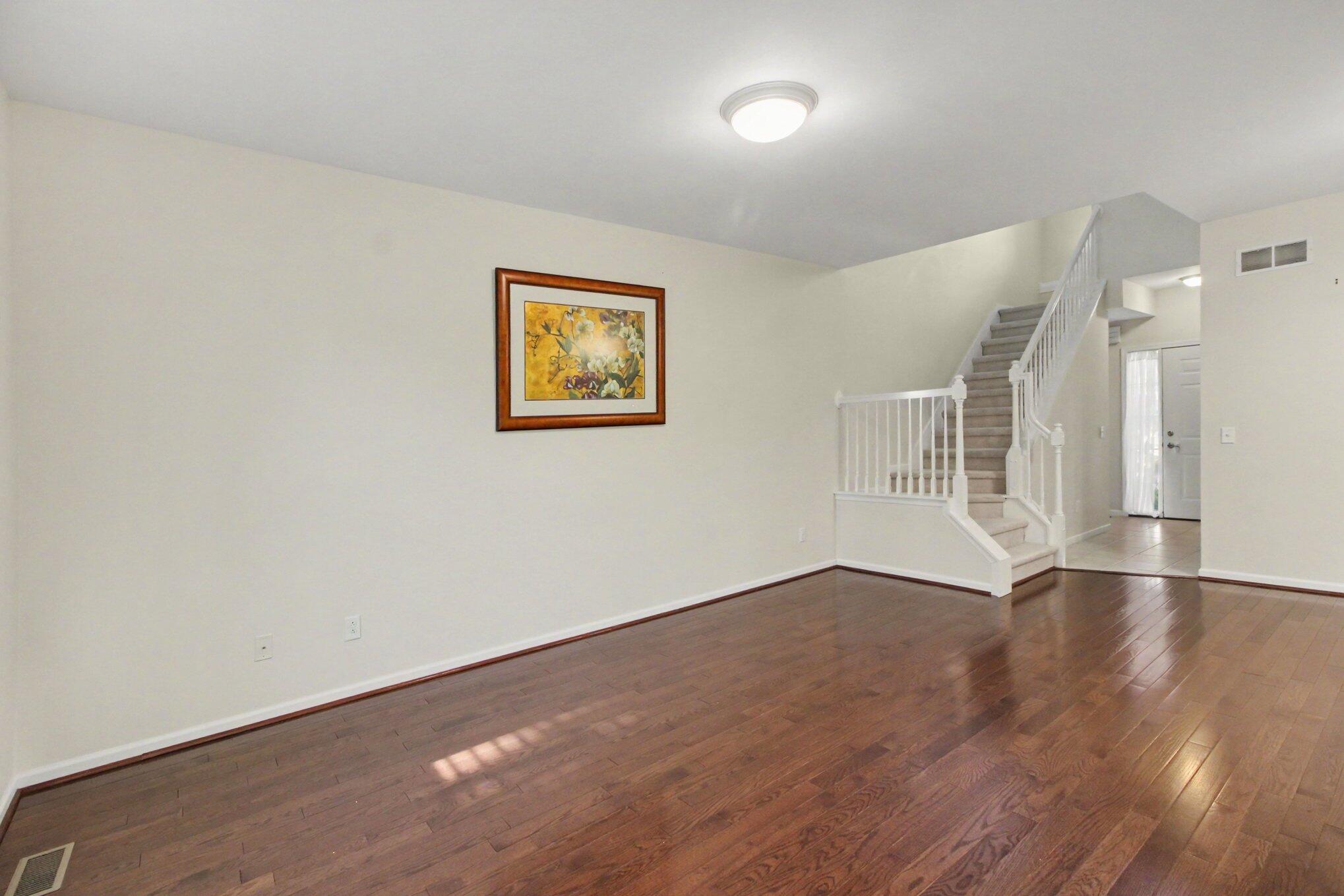 41574 Mitchell Road Novi, MI 48377 - Photo 5 of 27 006_file_3714