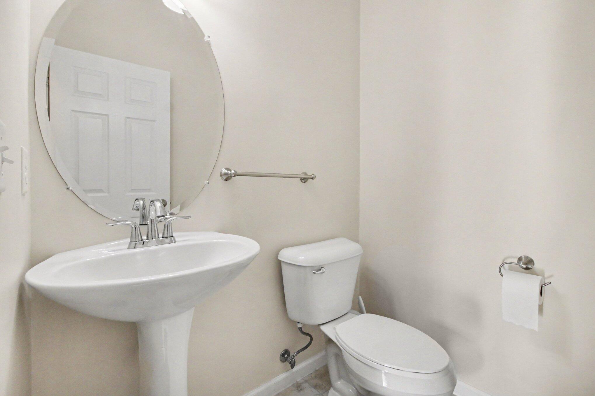 41574 Mitchell Road Novi, MI 48377 - Photo 9 of 27 017_file_2601
