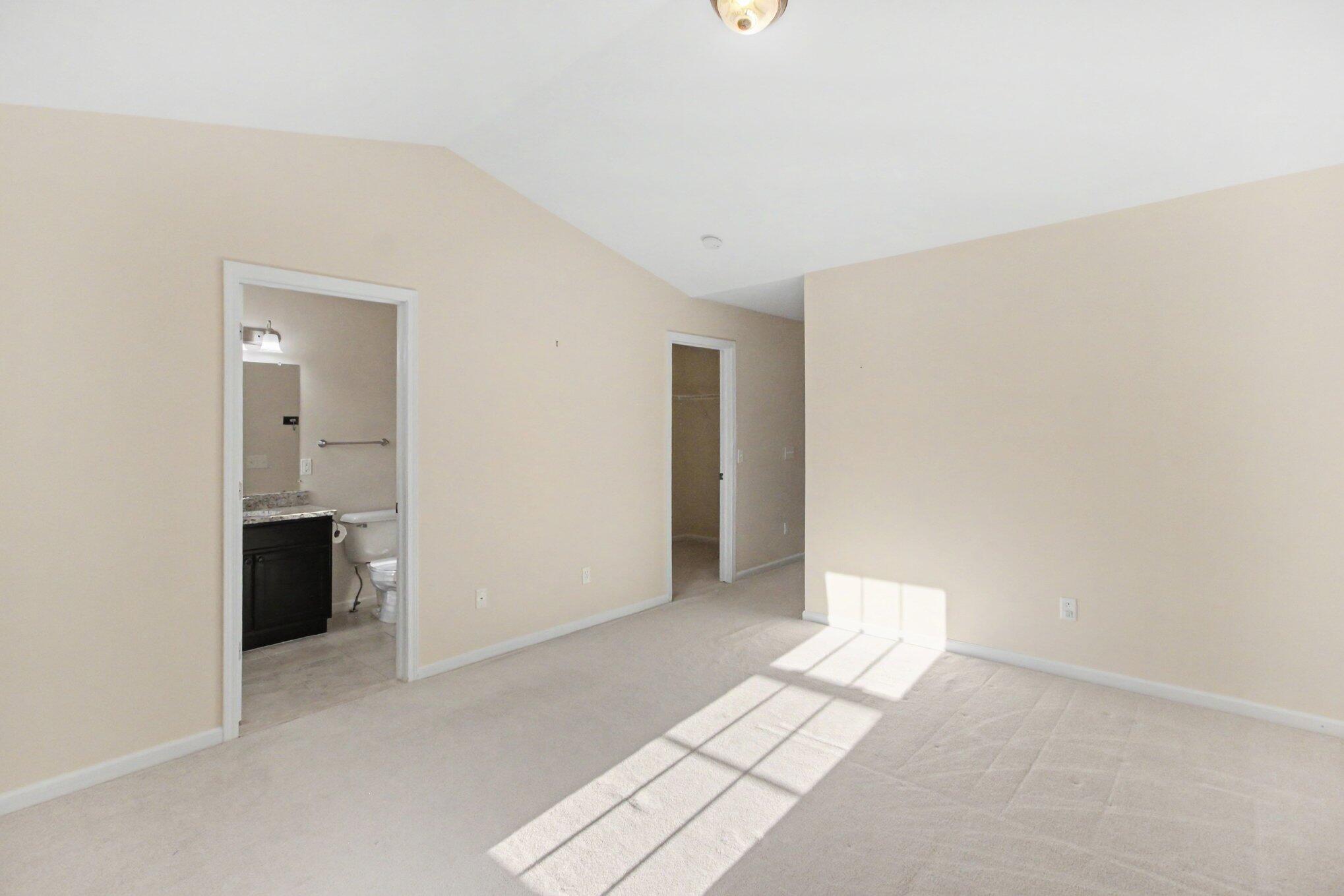 41574 Mitchell Road Novi, MI 48377 - Photo 10 of 27 014_file_7505
