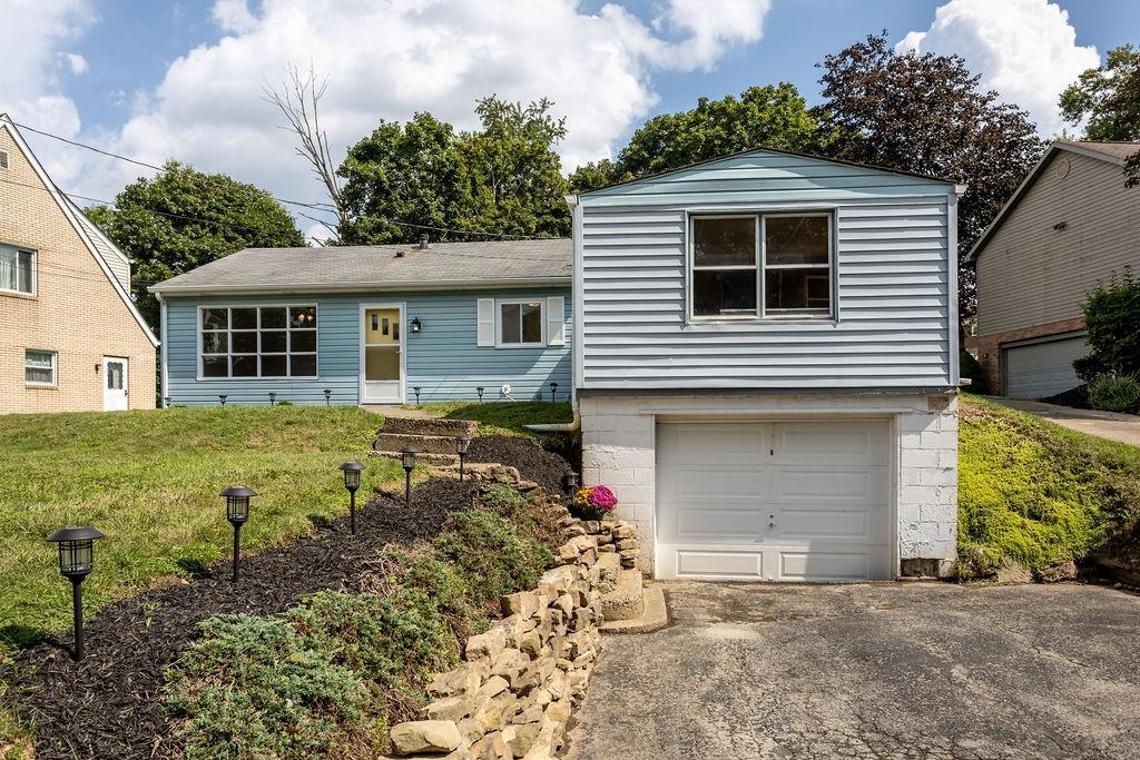 291 Spring Run Road Crescent, PA 15046 - Photo 1 of 18 Gallery Image 1