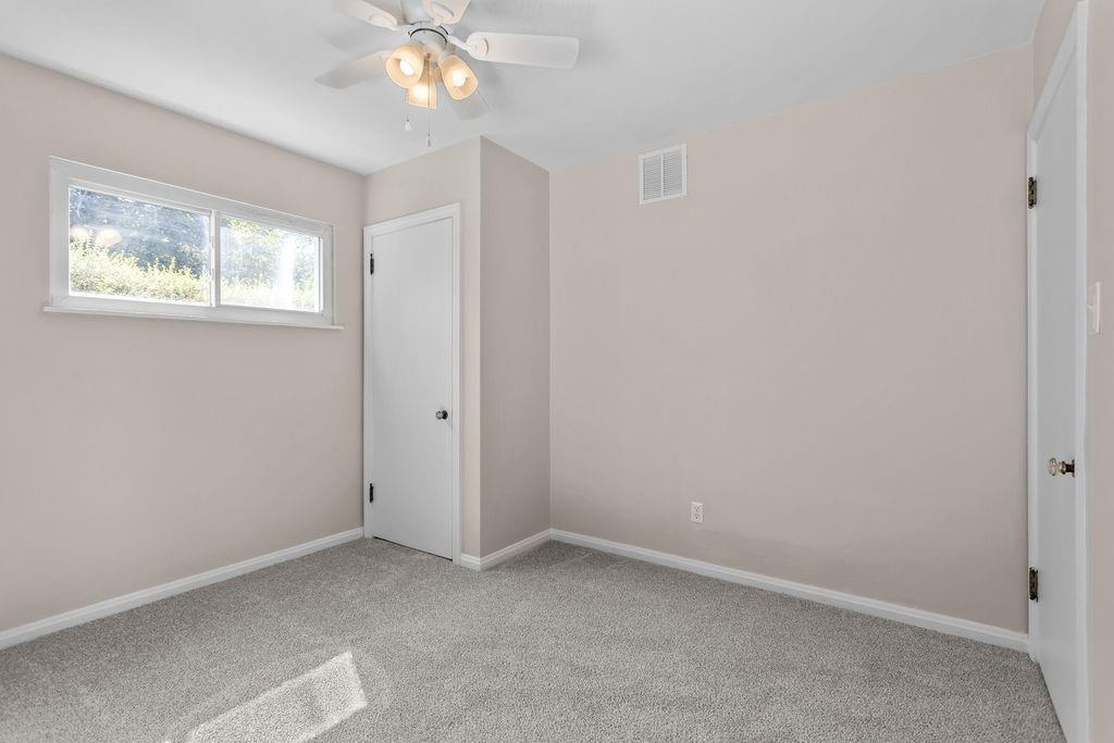 291 Spring Run Road Crescent, PA 15046 - Photo 13 of 18 Gallery Image 13