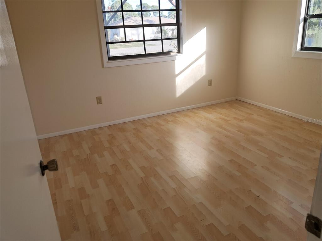 1071 Piedmont Road Venice, FL 34293 - Photo 4 of 7