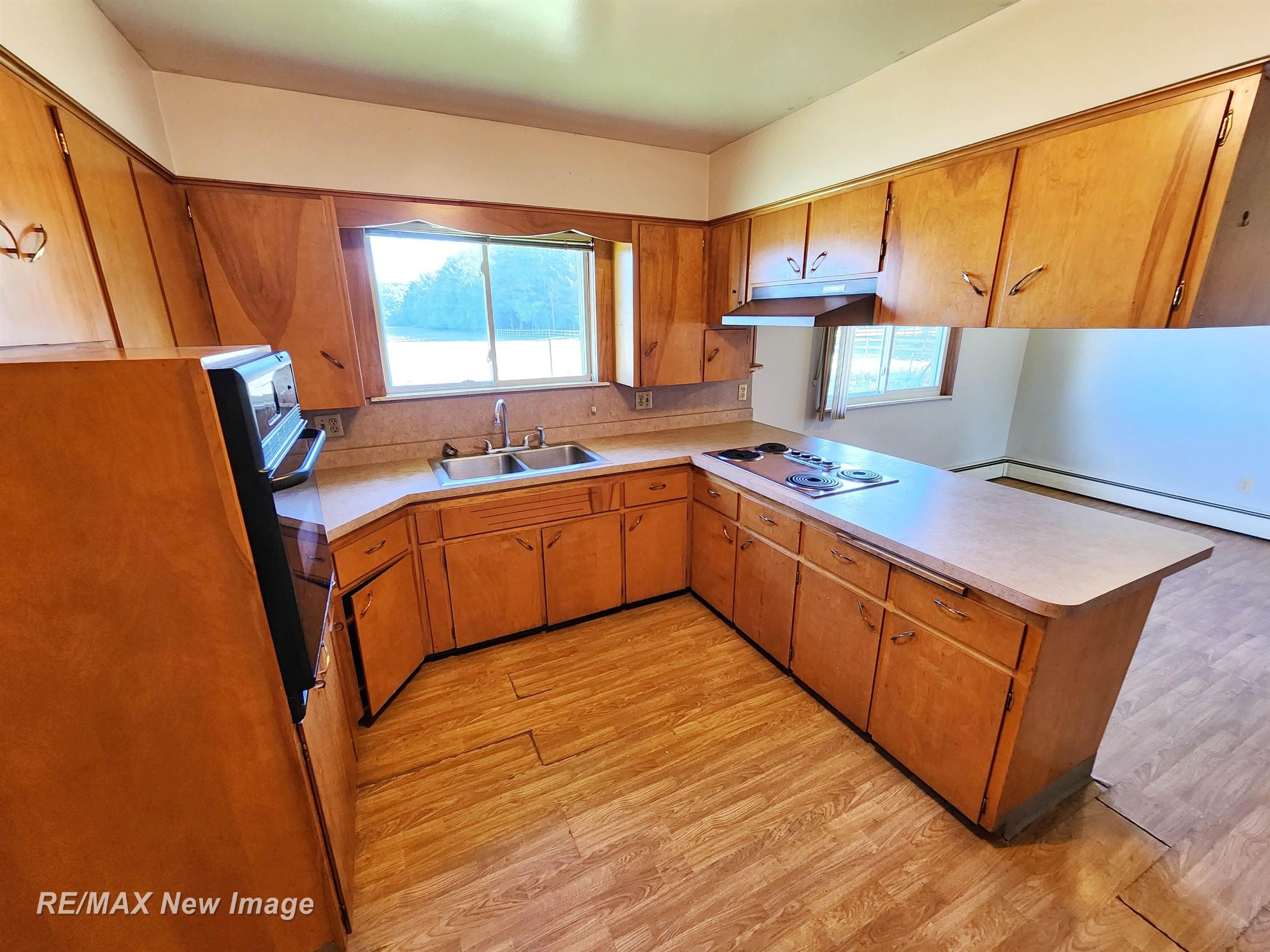 14460 Collier Road Hemlock, MI 48626 - Photo 10 of 34