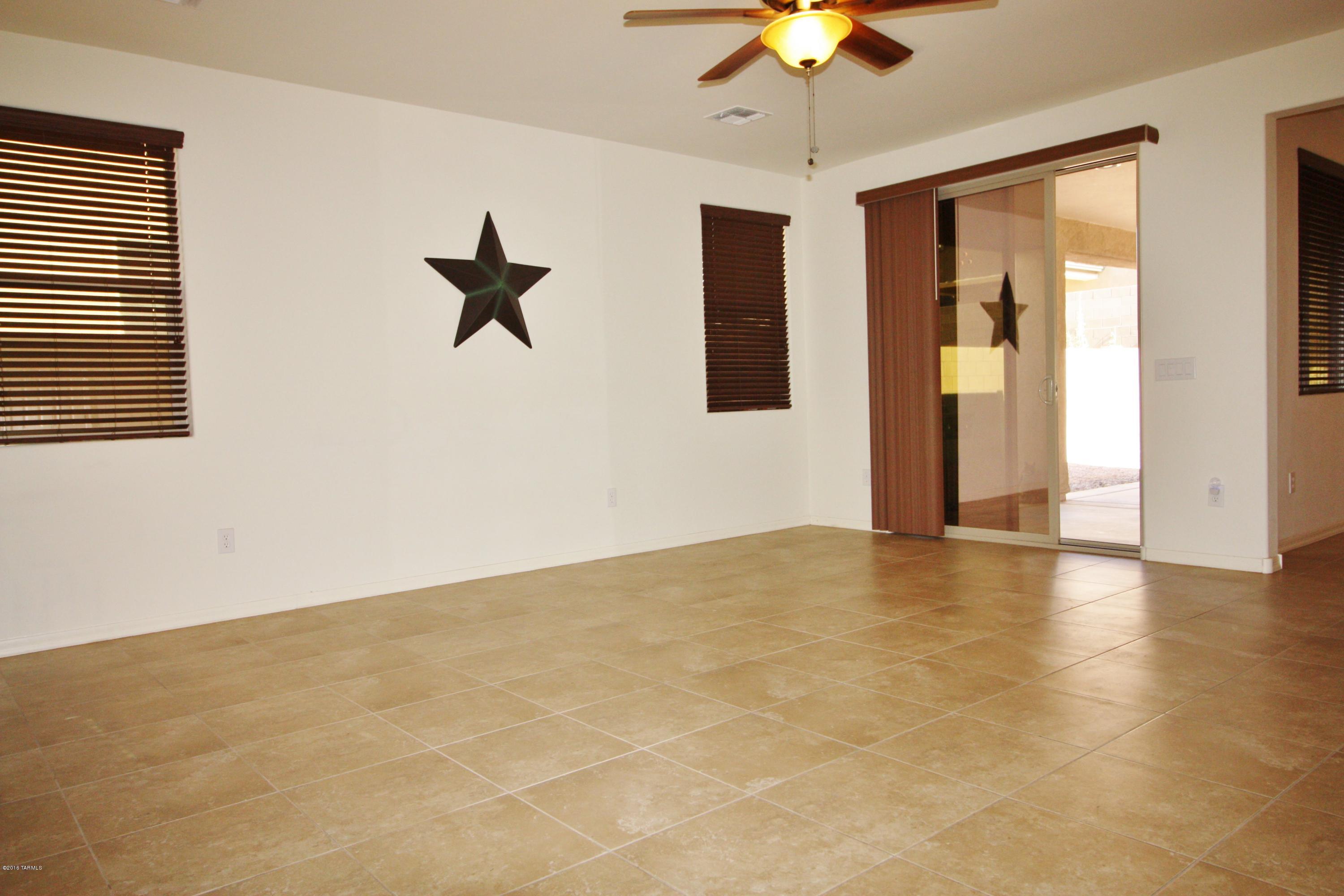 258 East Sycamore View Road Vail, AZ 85641 - Photo 10 of 31 Gallery Image 10
