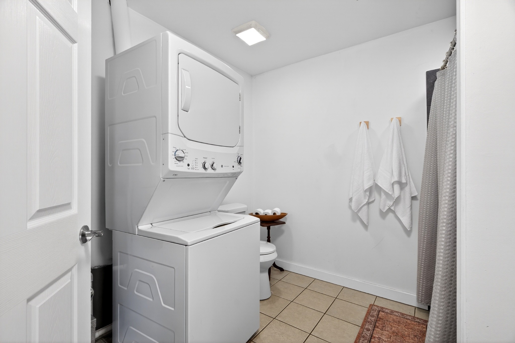 186 Baxter Road Murfreesboro, TN 37130 - Photo 24 of 39 a utility room with dryer and washer