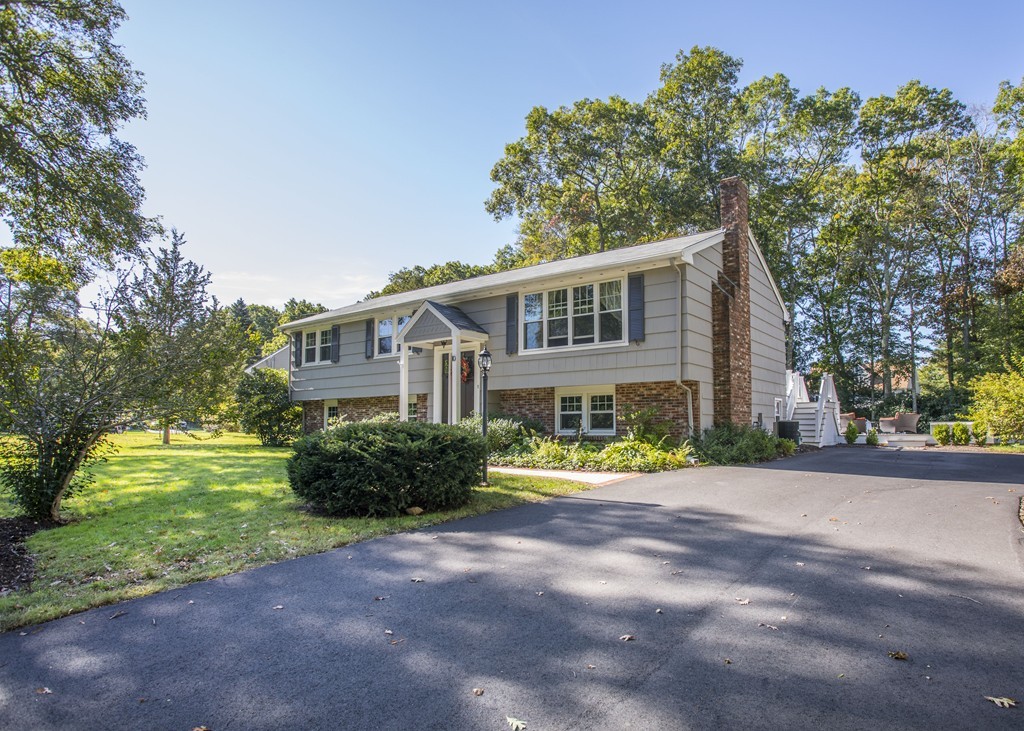 10 Flynn Road Stoughton, MA 02072 - Photo 1 of 30 Gallery Image 1