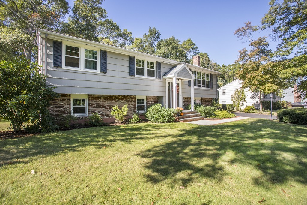 10 Flynn Road Stoughton, MA 02072 - Photo 3 of 30 Gallery Image 3