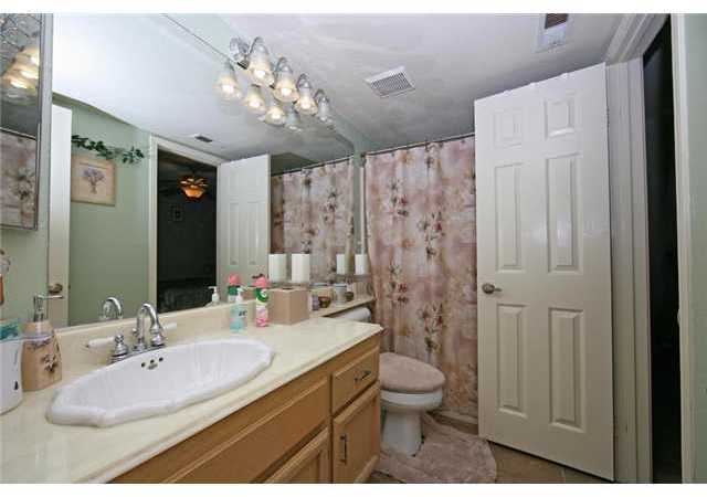 10119 Bluestone Court Spring Valley, CA 91977 - Photo 11 of 15 Ground level bathroom.