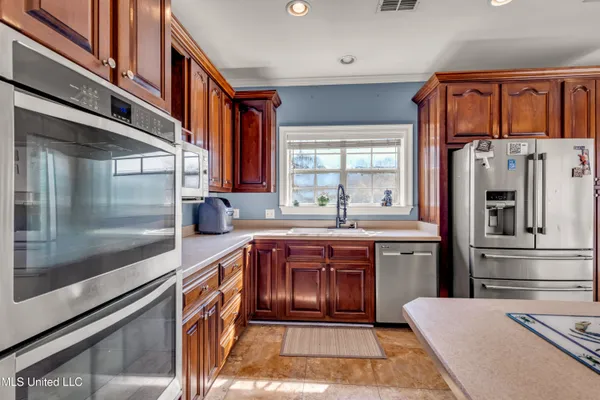 $599,000 | 19241 Hunter Drive, Kiln, MS 39556