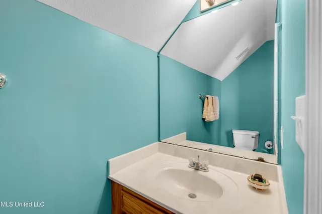 $625,000 | 19241 Hunter Drive, Kiln, MS 39556