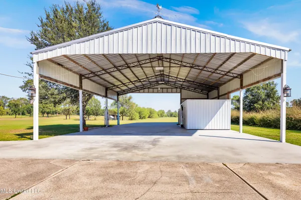 $599,000 | 19241 Hunter Drive, Kiln, MS 39556