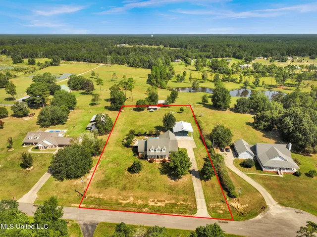 $625,000 | 19241 Hunter Drive, Kiln, MS 39556