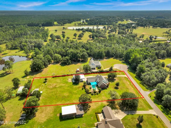 $599,000 | 19241 Hunter Drive, Kiln, MS 39556