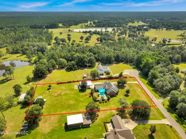 $625,000 | 19241 Hunter Drive, Kiln, MS 39556