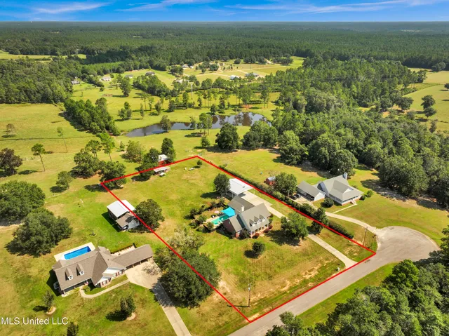$625,000 | 19241 Hunter Drive, Kiln, MS 39556