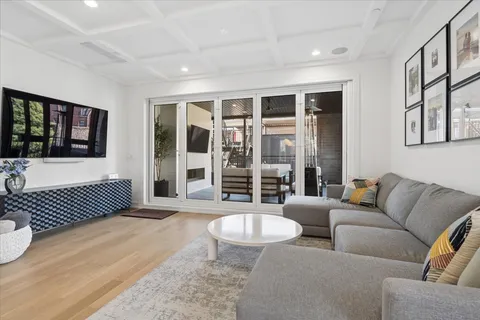 $1,400,000 | 2640 North Bosworth Avenue, Unit 1N, Chicago, IL 60614