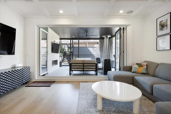 $1,400,000 | 2640 North Bosworth Avenue, Unit 1N, Chicago, IL 60614