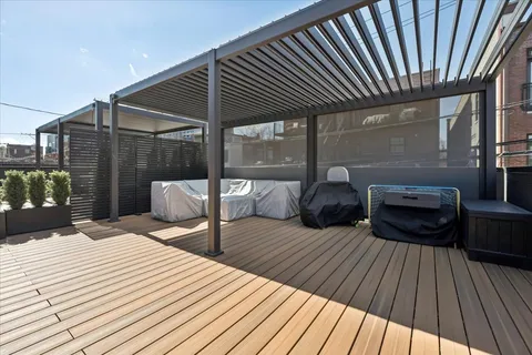 $1,400,000 | 2640 North Bosworth Avenue, Unit 1N, Chicago, IL 60614