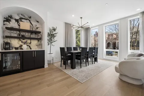 $1,400,000 | 2640 North Bosworth Avenue, Unit 1N, Chicago, IL 60614