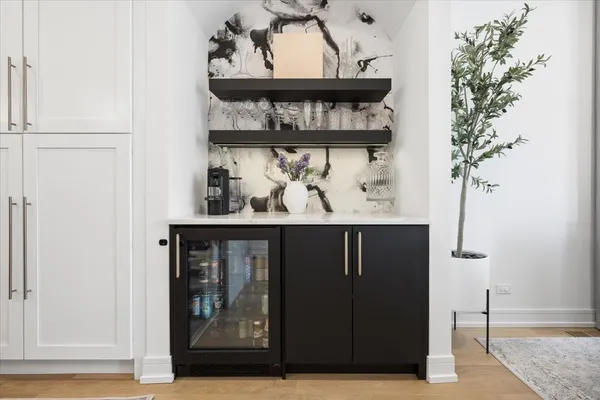 $1,400,000 | 2640 North Bosworth Avenue, Unit 1N, Chicago, IL 60614