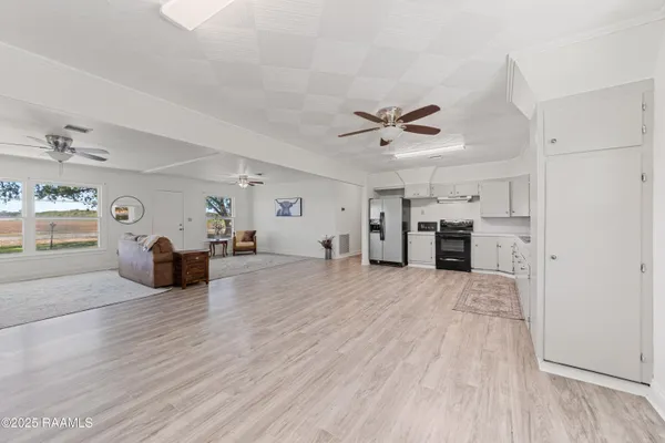 $199,900 | 810 Klaby Meaux Road, Kaplan, LA 70548