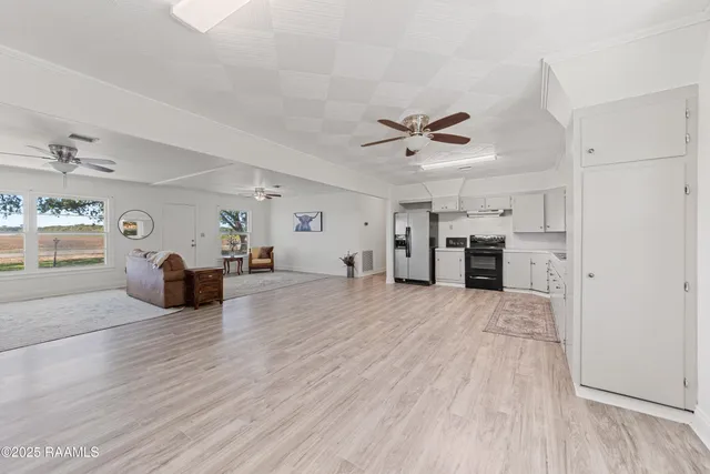 $213,000 | 810 Klaby Meaux Road, Kaplan, LA 70548