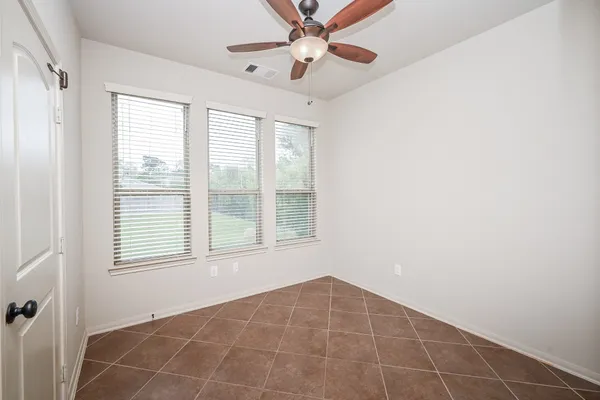 $5,950 | 19 Sandwell Place, Spring, TX 77389