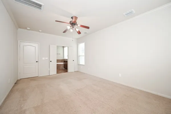 $5,950 | 19 Sandwell Place, Spring, TX 77389