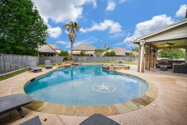 $5,950 | 19 Sandwell Place, Spring, TX 77389