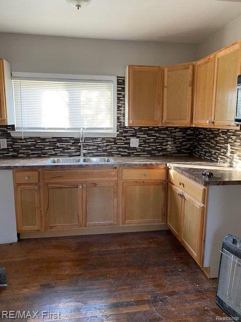 8249 Rivard Avenue Warren, MI 48089 - Photo 3 of 7