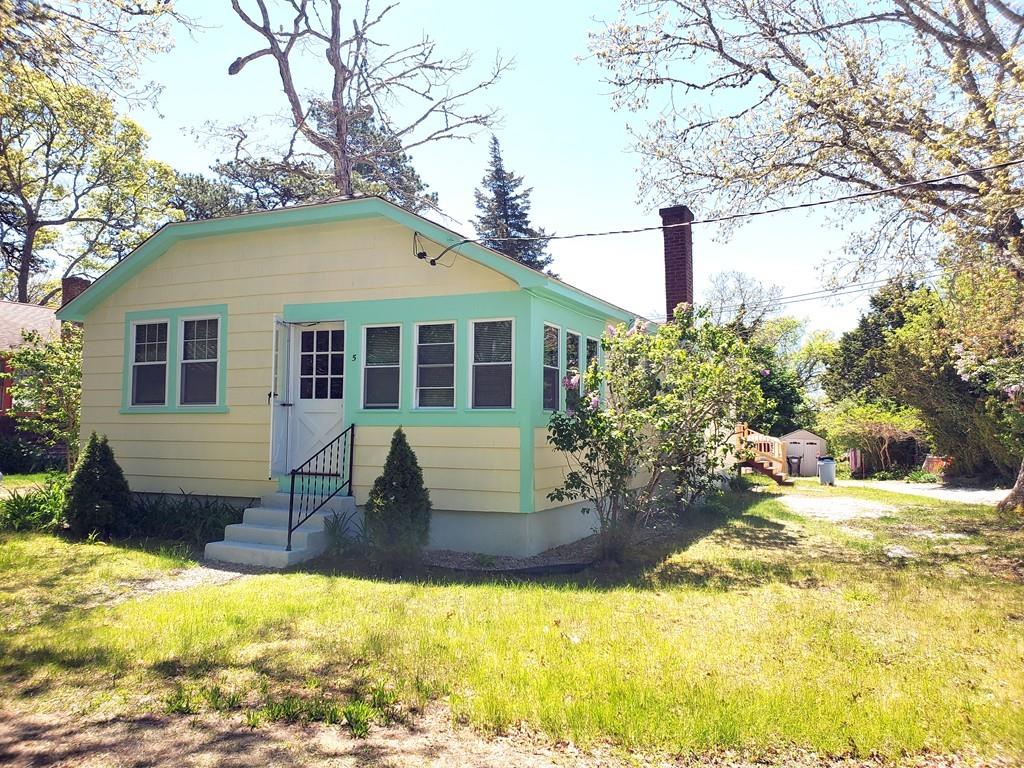 5 Barrett Way Wareham, MA 02538 - Photo 1 of 22 Gallery Image 1