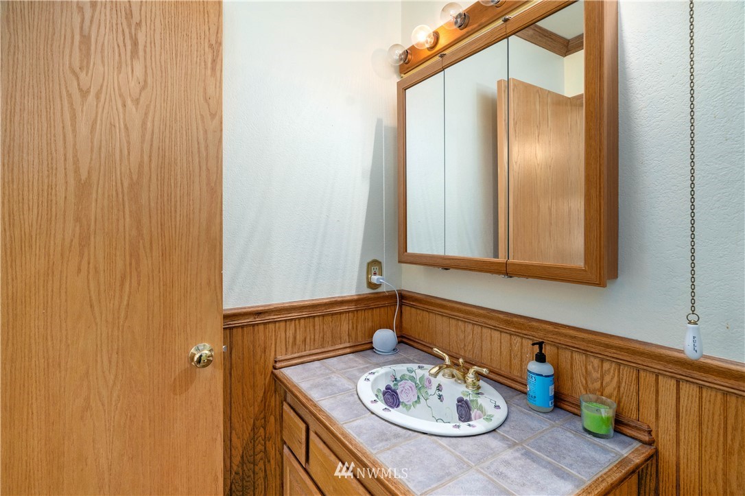 12429 Koeppen Road Southeast Rainier, WA 98576 - Photo 26 of 40 Gallery Image 26