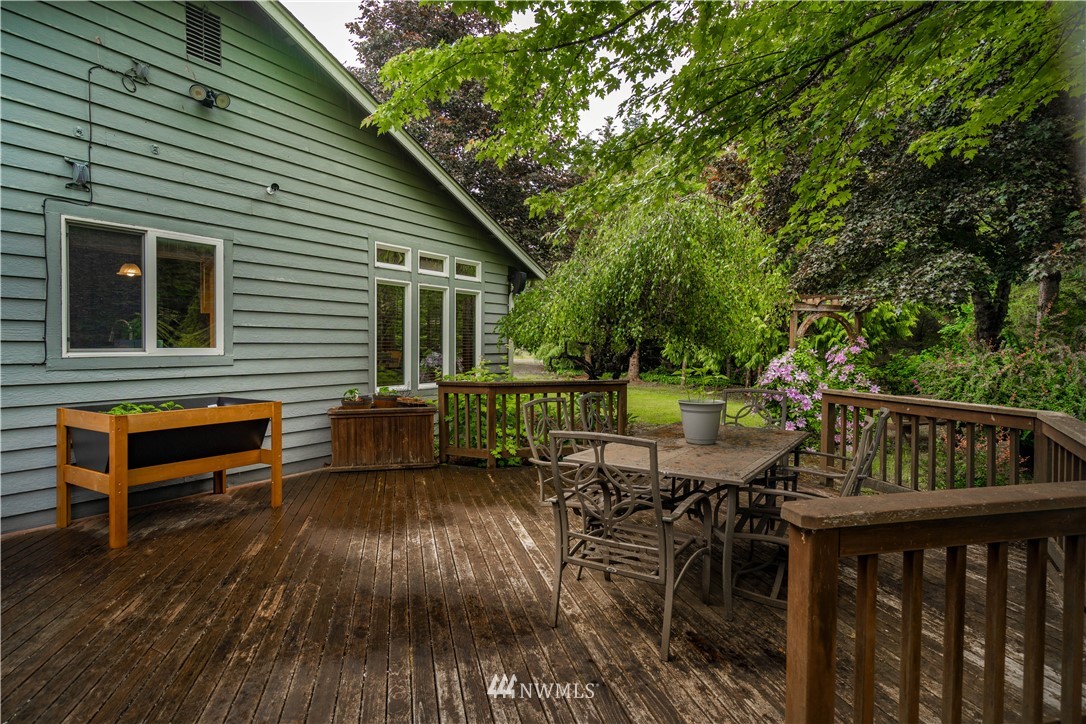 12429 Koeppen Road Southeast Rainier, WA 98576 - Photo 9 of 40 Gallery Image 9