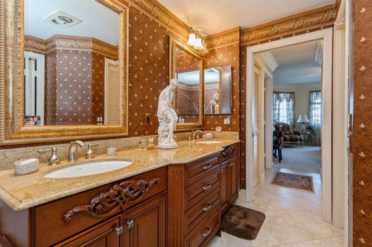 17031 Boca Club Boulevard, Unit 85A Boca Raton, FL 33487 - Photo 11 of 12 Master Bath