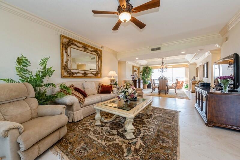17031 Boca Club Boulevard, Unit 85A Boca Raton, FL 33487 - Photo 2 of 12 living room
