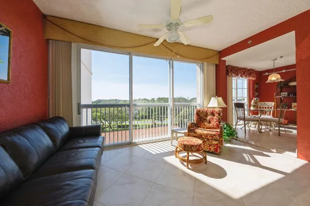$590,000 | 17031 Boca Club Boulevard, Unit 85A, Boca Raton, FL 33487