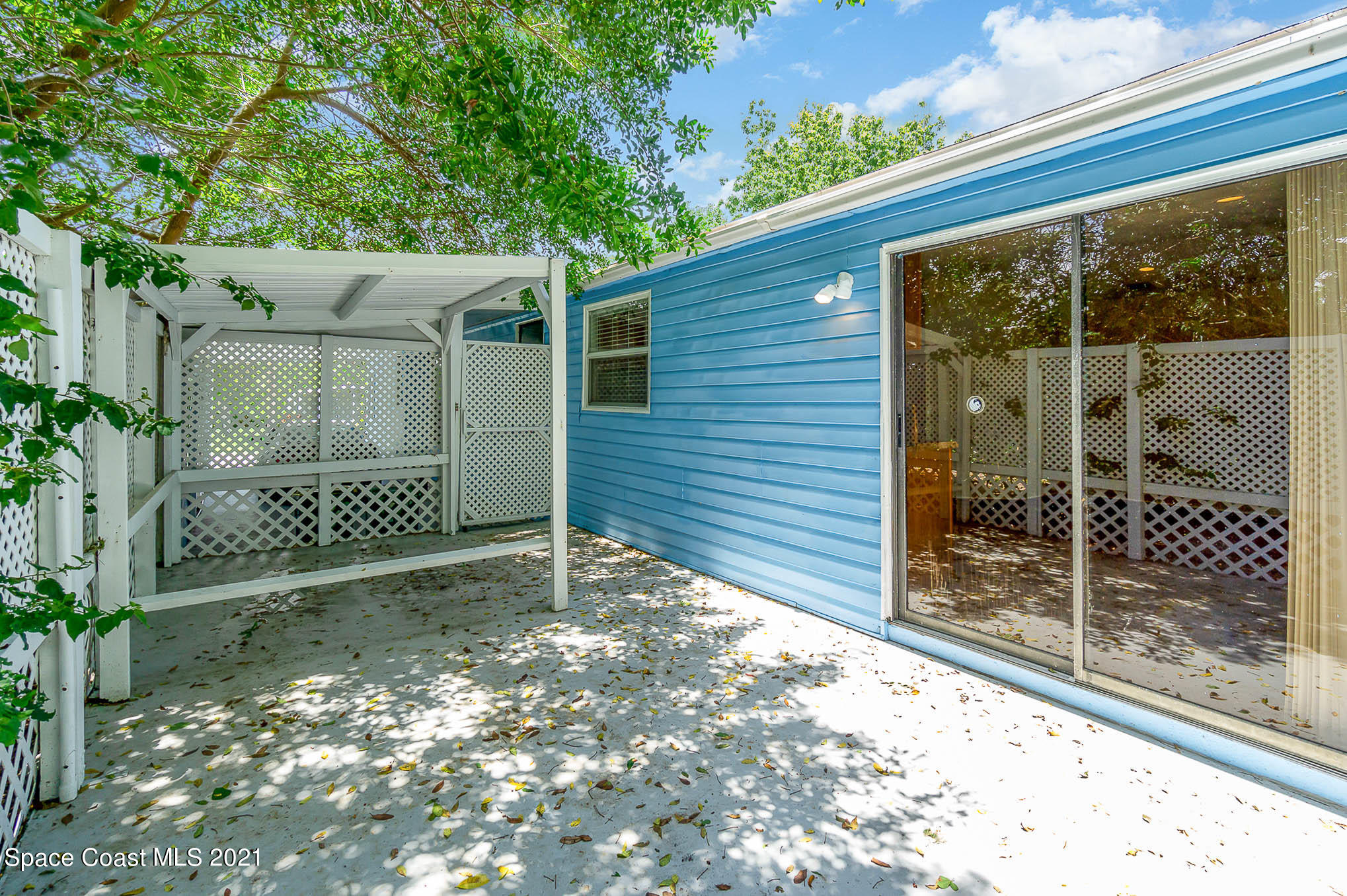 7595 Blackhawk Road Sebastian, FL 32976 - Photo 3 of 32 Jones7595BlackhawkPhotoPack_34-Edit