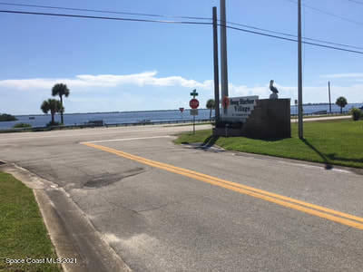 7595 Blackhawk Road Sebastian, FL 32976 - Photo 24 of 32 img-1892