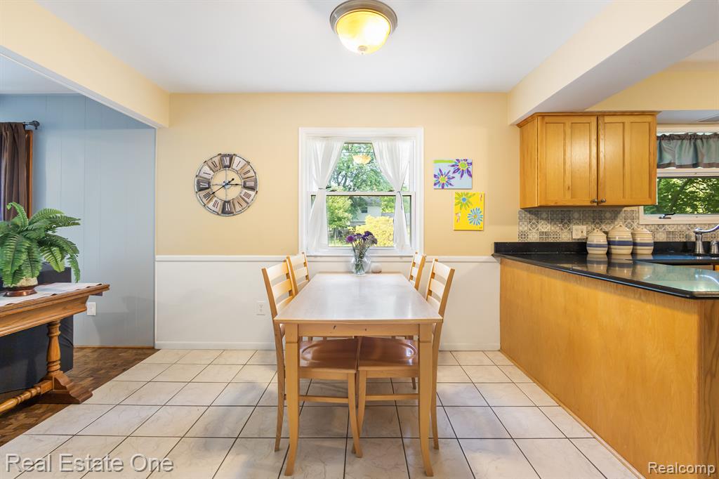 650 South Fieldstone Drive Rochester Hills, MI 48309 - Photo 8 of 17