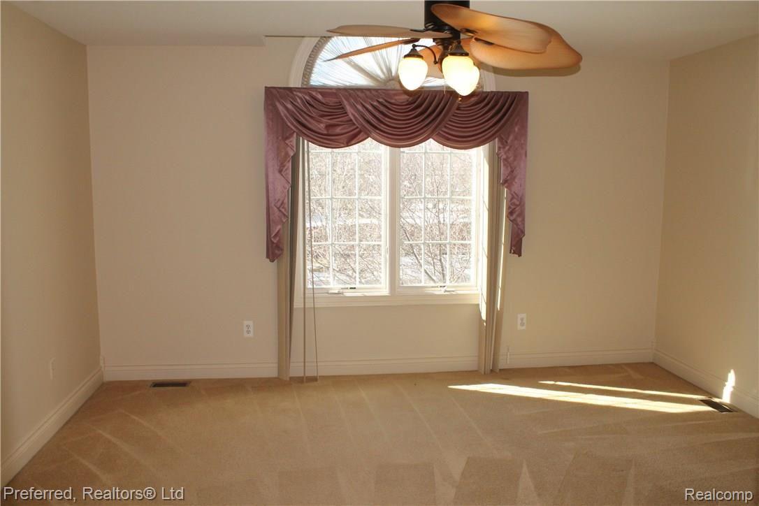 1264 North Lilley Road Canton, MI 48187 - Photo 18 of 34 IMG_4524.JPG