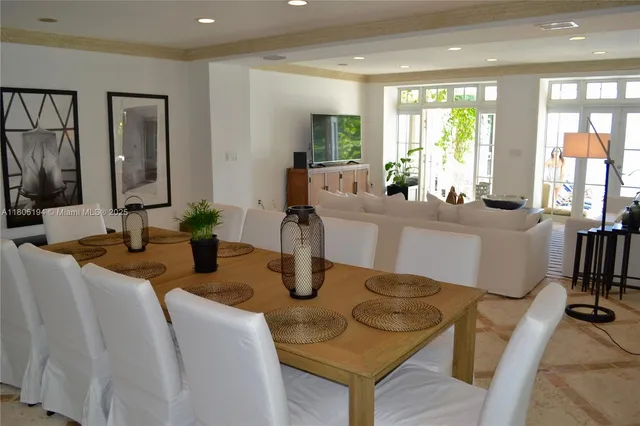 $30,000 | 710 South Mashta Drive, Key Biscayne, FL 33149