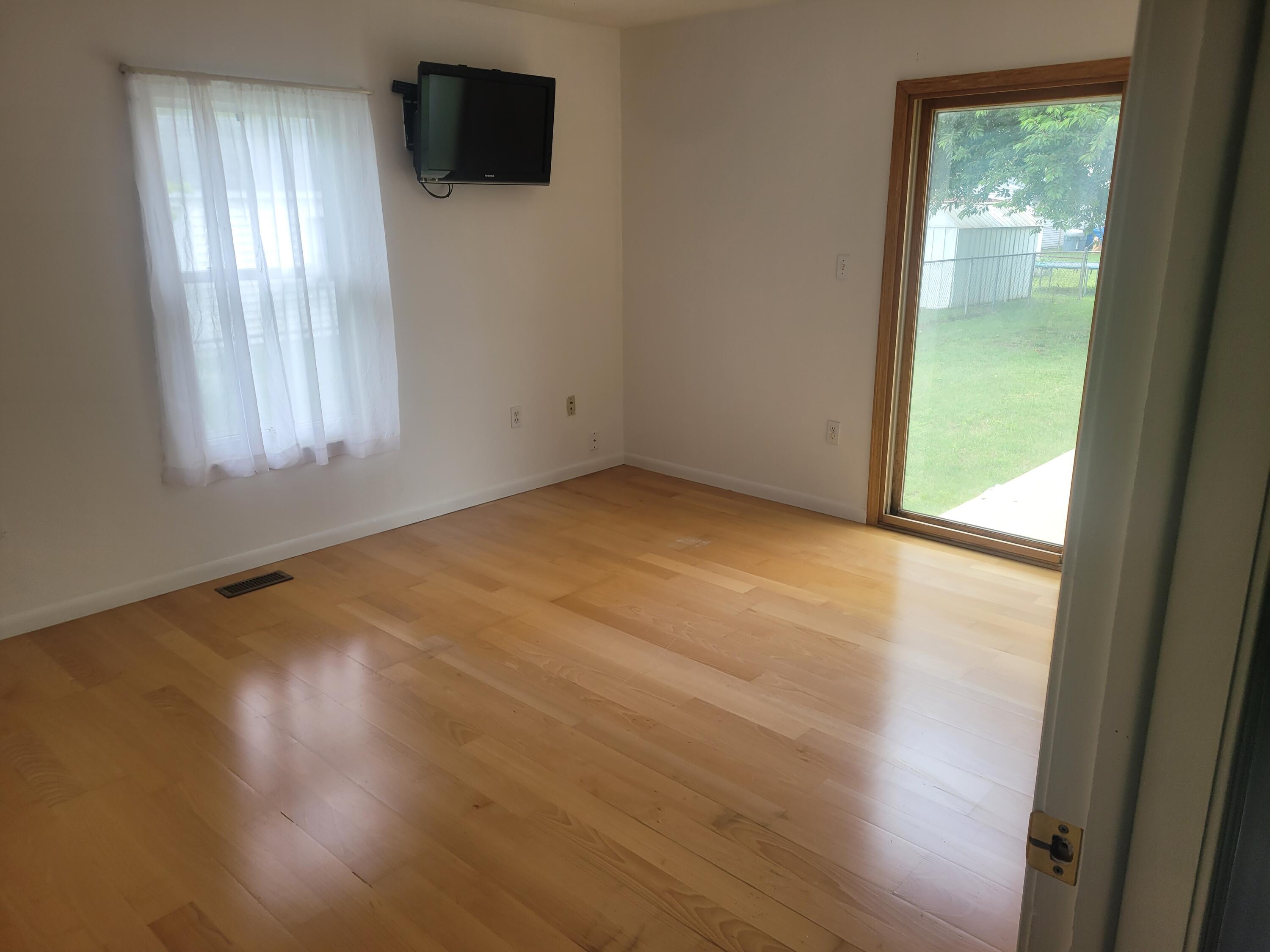 6322 Princess Street Taylor, MI 48180 - Photo 14 of 39 20260617_125659