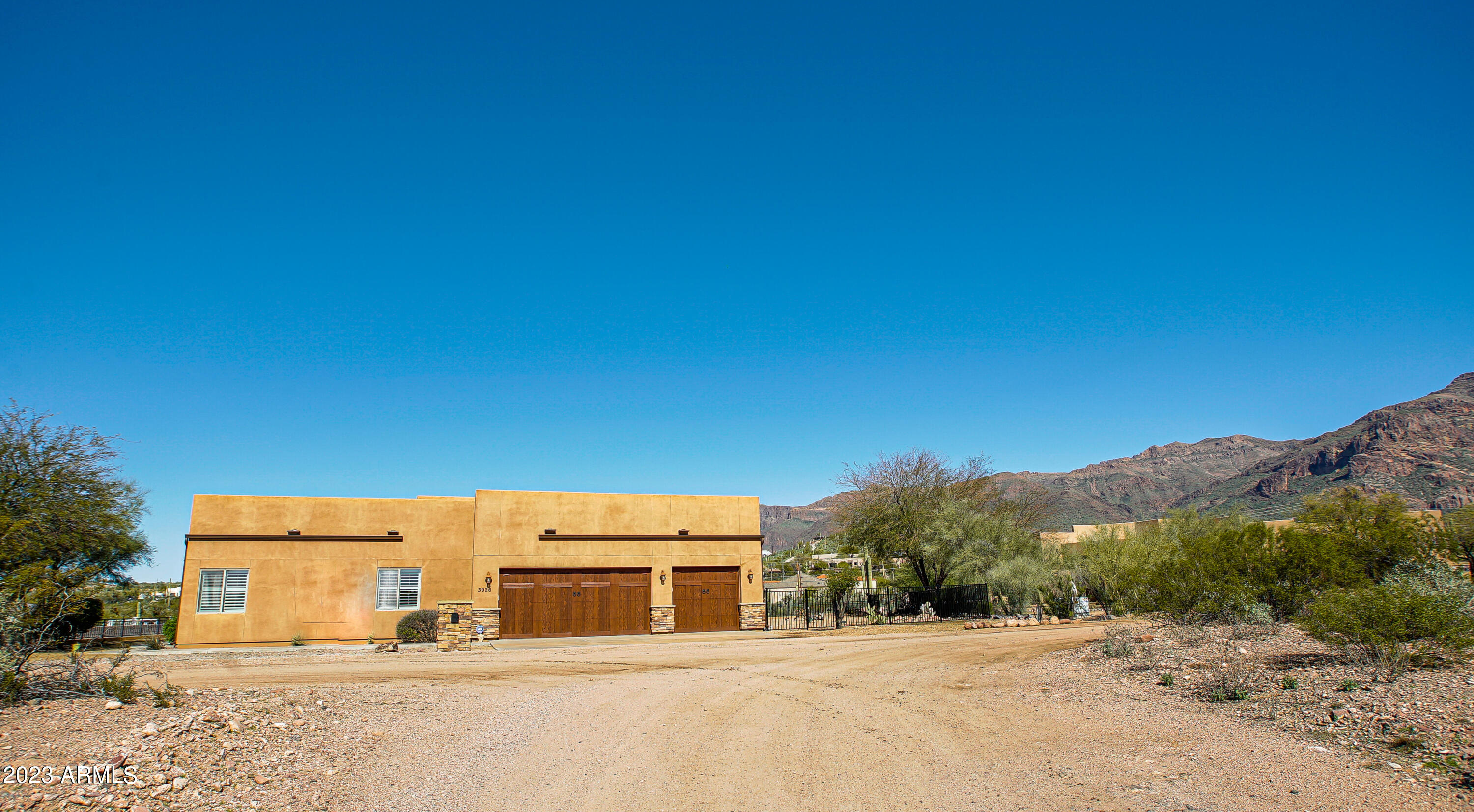 3926 South Falling Star Road Gold Canyon, AZ 85118 - Photo 8 of 45 Front of home