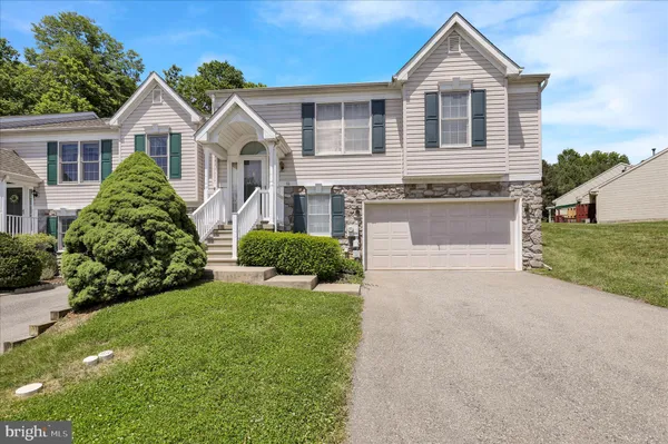 $334,900 | 10 Creekside Drive, Millersville, PA 17551
