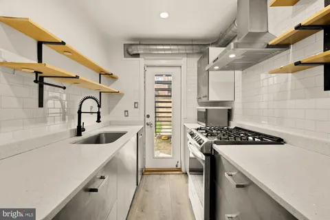 $749,000 | 215 Hawaii Avenue Northeast, Washington, DC 20011